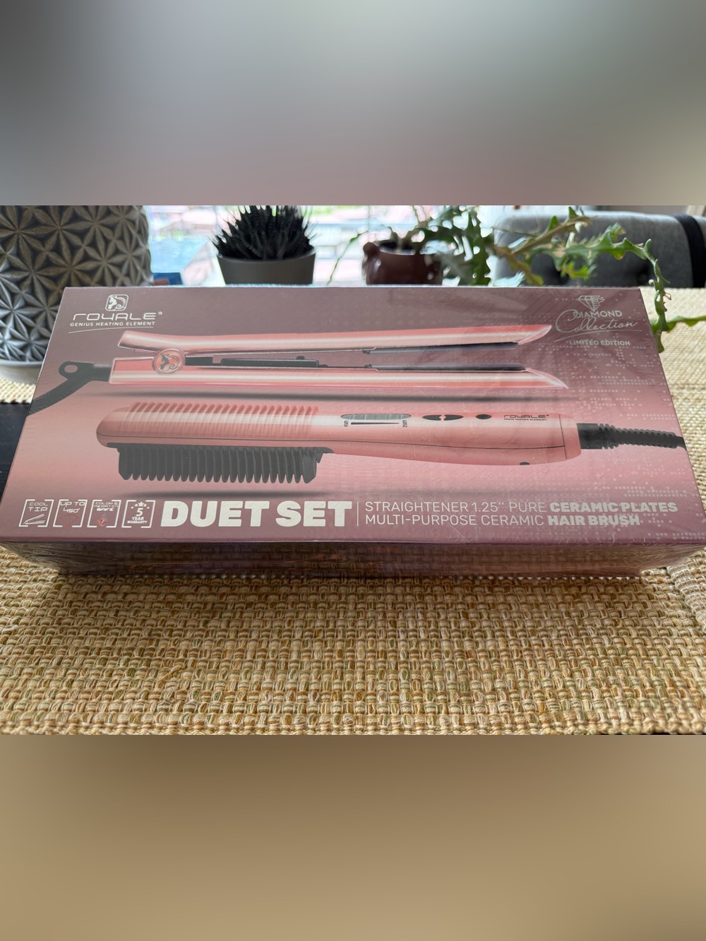 🔥Multi-Purpose Ceramic Hair Brush AND Platinum Genius 1.25" Ceramic Flat Iron🔥 - Picture 3 of 16